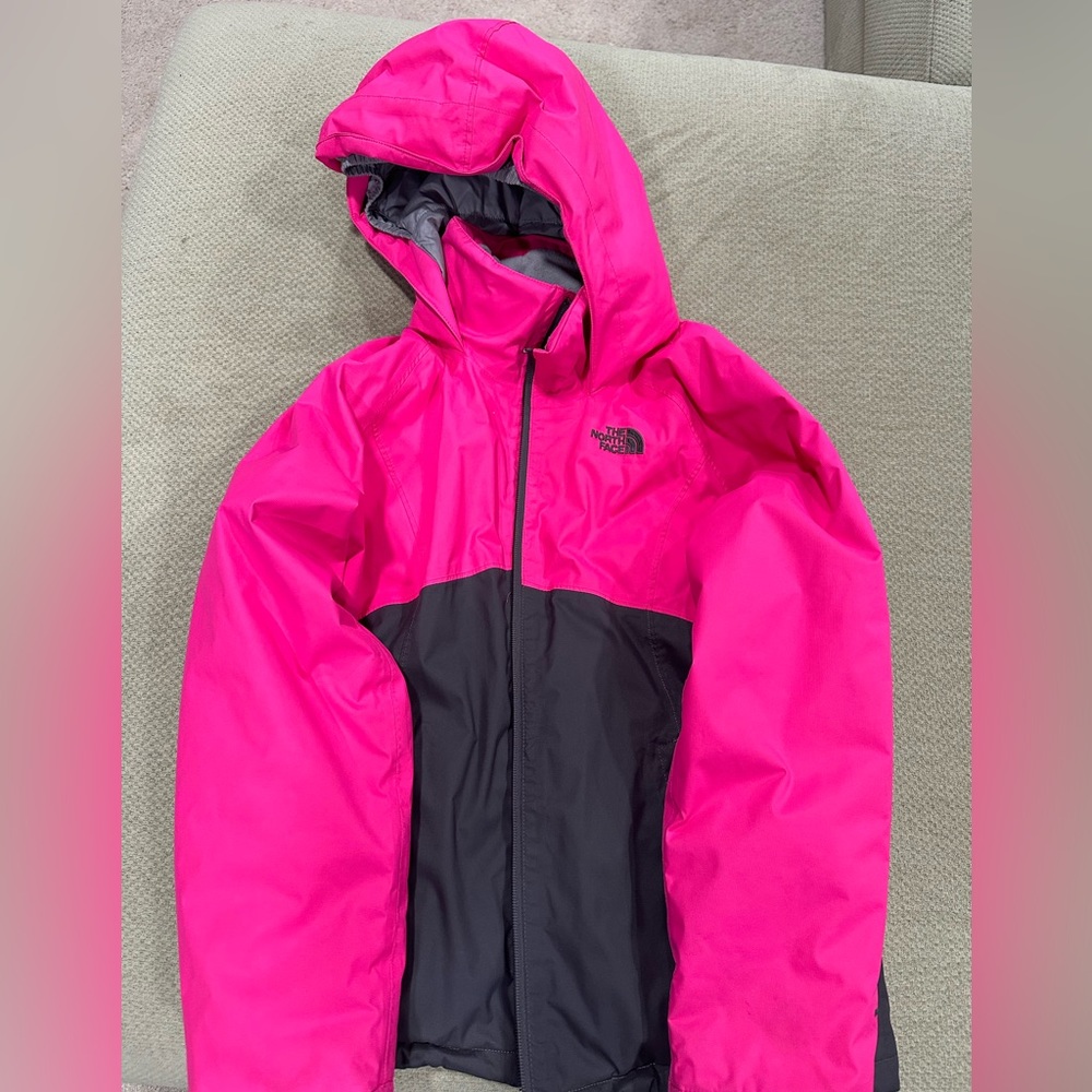 Kids insulted North Face jacket, good condition.
